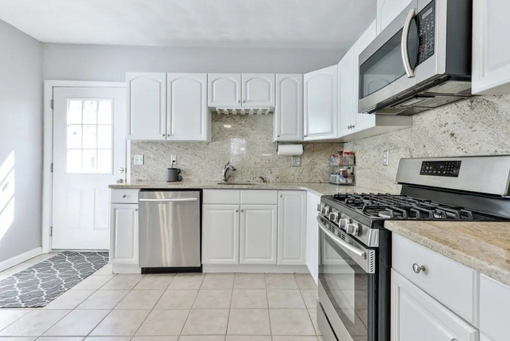 2 bed, 1 bath apartment for rent at 12 Cambria St Unit 2, Spring Hill — photo 4 of 11
