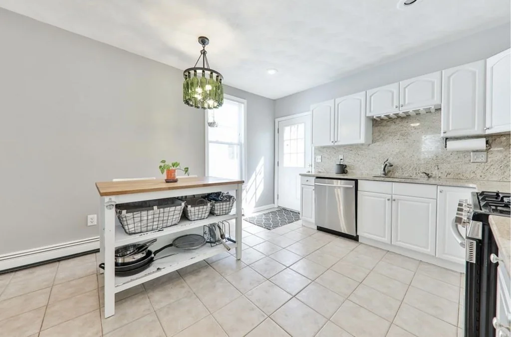 2 bed, 1 bath apartment for rent at 12 Cambria St Unit 2, Spring Hill — photo 5 of 11