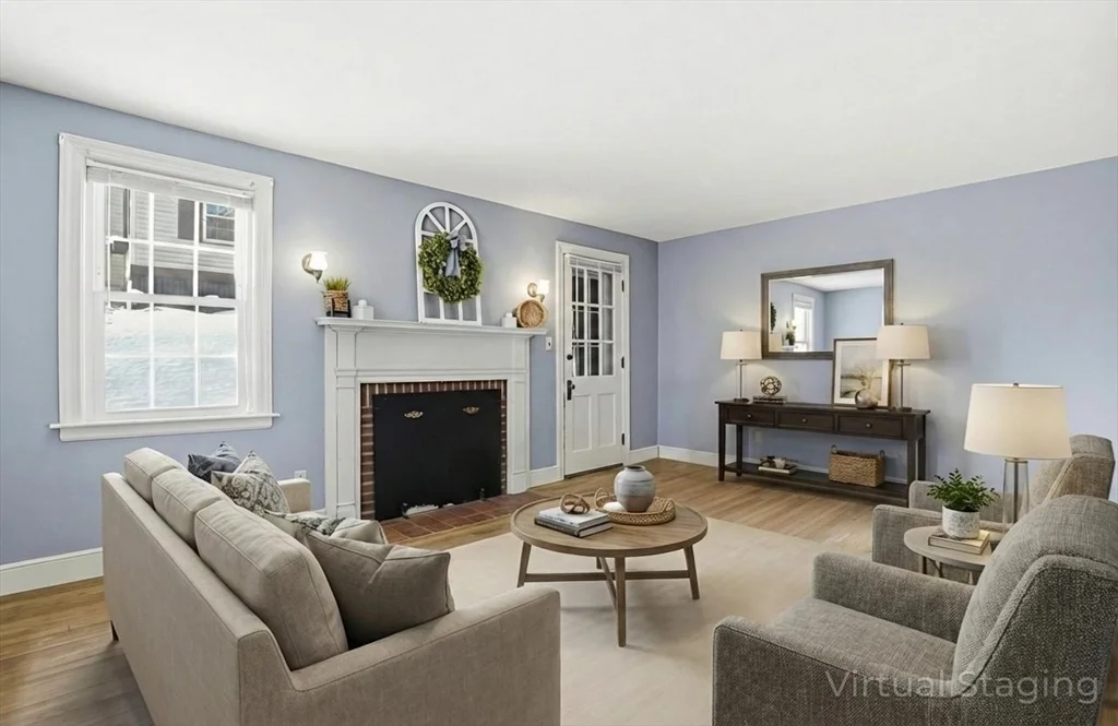 3 bed, 1 bath apartment for rent at 12 Cardinal Rd, Tatnuck — photo 3 of 31