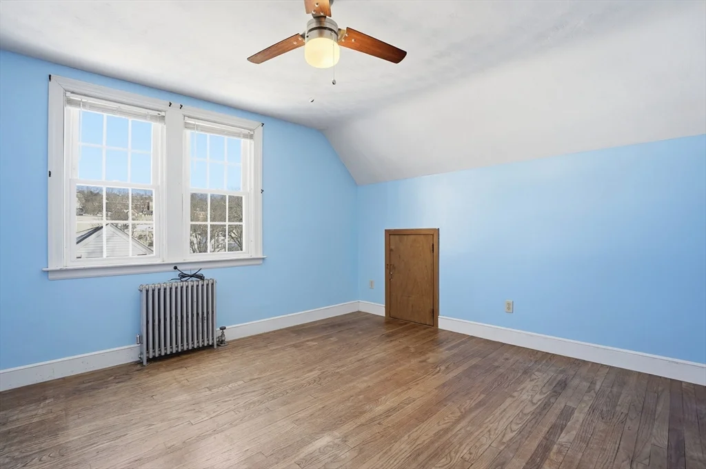 3 bed, 1 bath apartment for rent at 12 Cardinal Rd, Tatnuck — photo 23 of 31