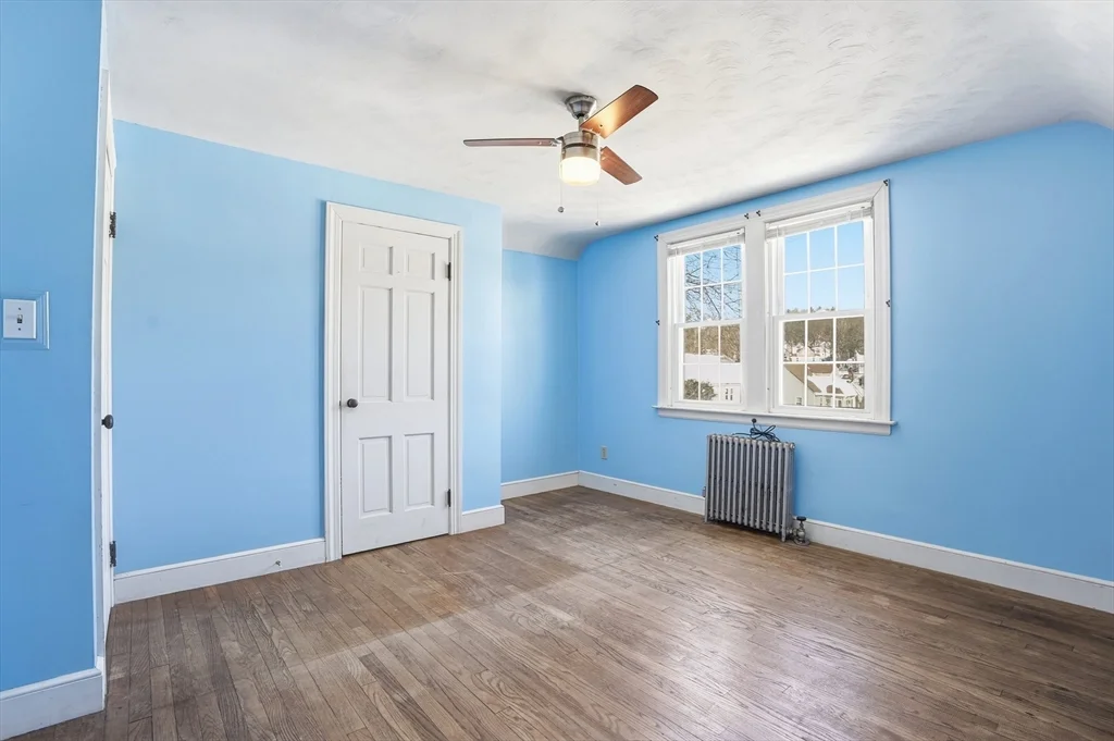 3 bed, 1 bath apartment for rent at 12 Cardinal Rd, Tatnuck — photo 24 of 31