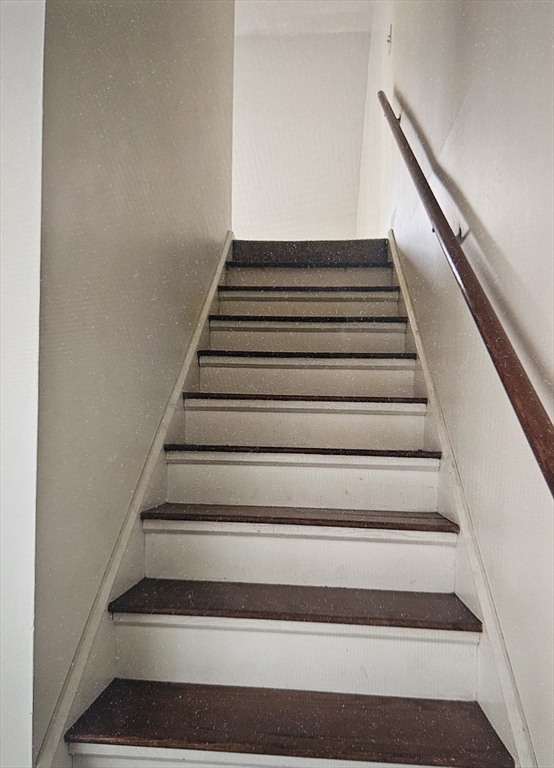 1 bed, 1 bath apartment for rent at 12 Cedar Unit 4, Holliston — photo 5 of 7
