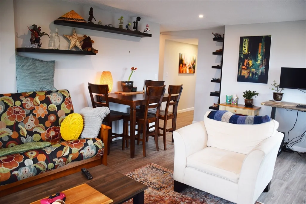 2 bed, 2 bath apartment for rent at 12 Chancery Unit 307, Diamond District — photo 5 of 21