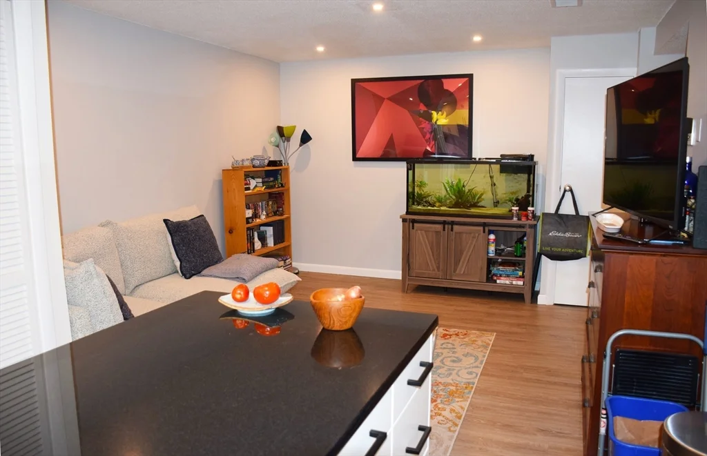 2 bed, 2 bath apartment for rent at 12 Chancery Unit 307, Diamond District — photo 8 of 21