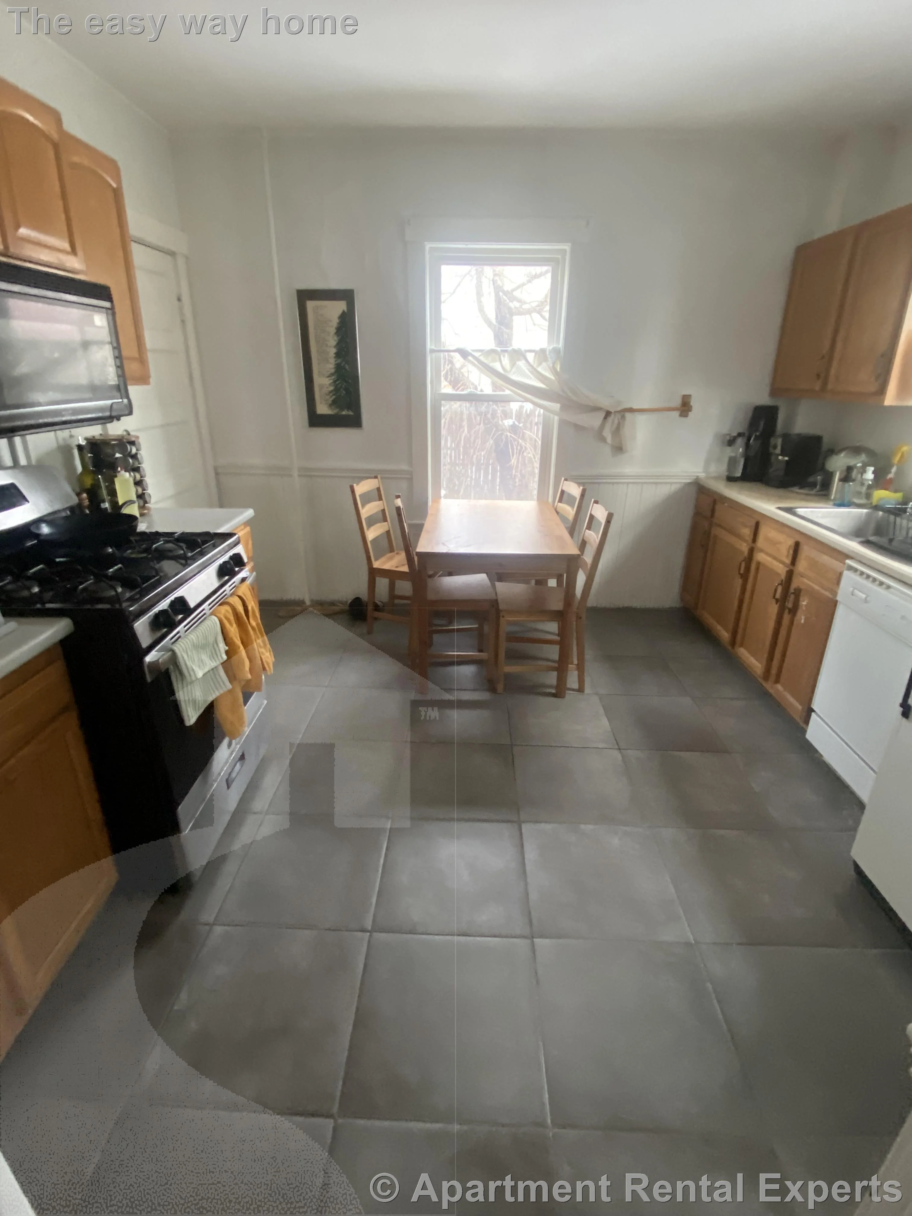 2 bed, 1 bath apartment for rent at 12 Charles E Ryan Rd Unit 1, Magoun Square — photo 13 of 17