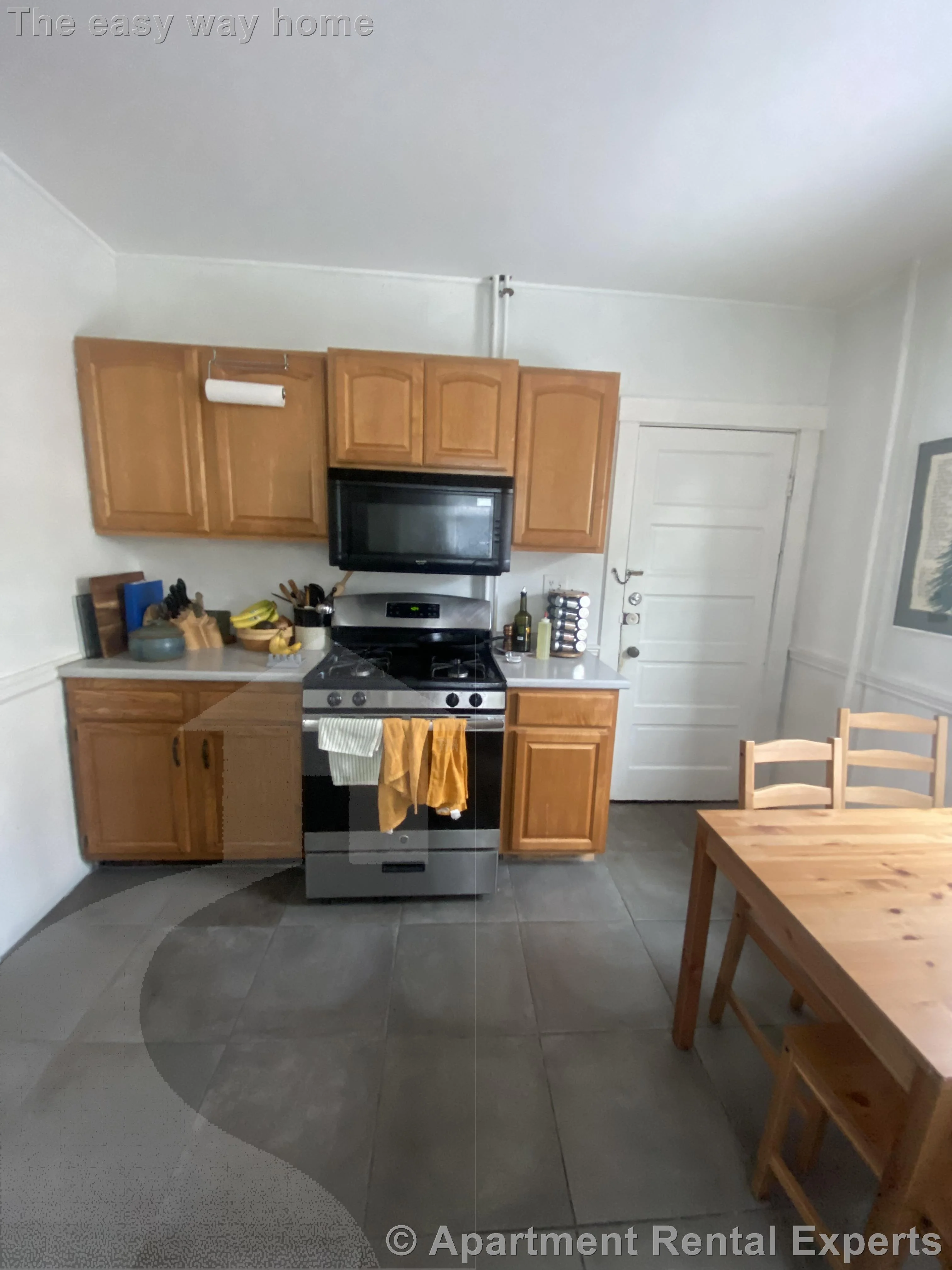 2 bed, 1 bath apartment for rent at 12 Charles E Ryan Rd Unit 1, Magoun Square — photo 14 of 17