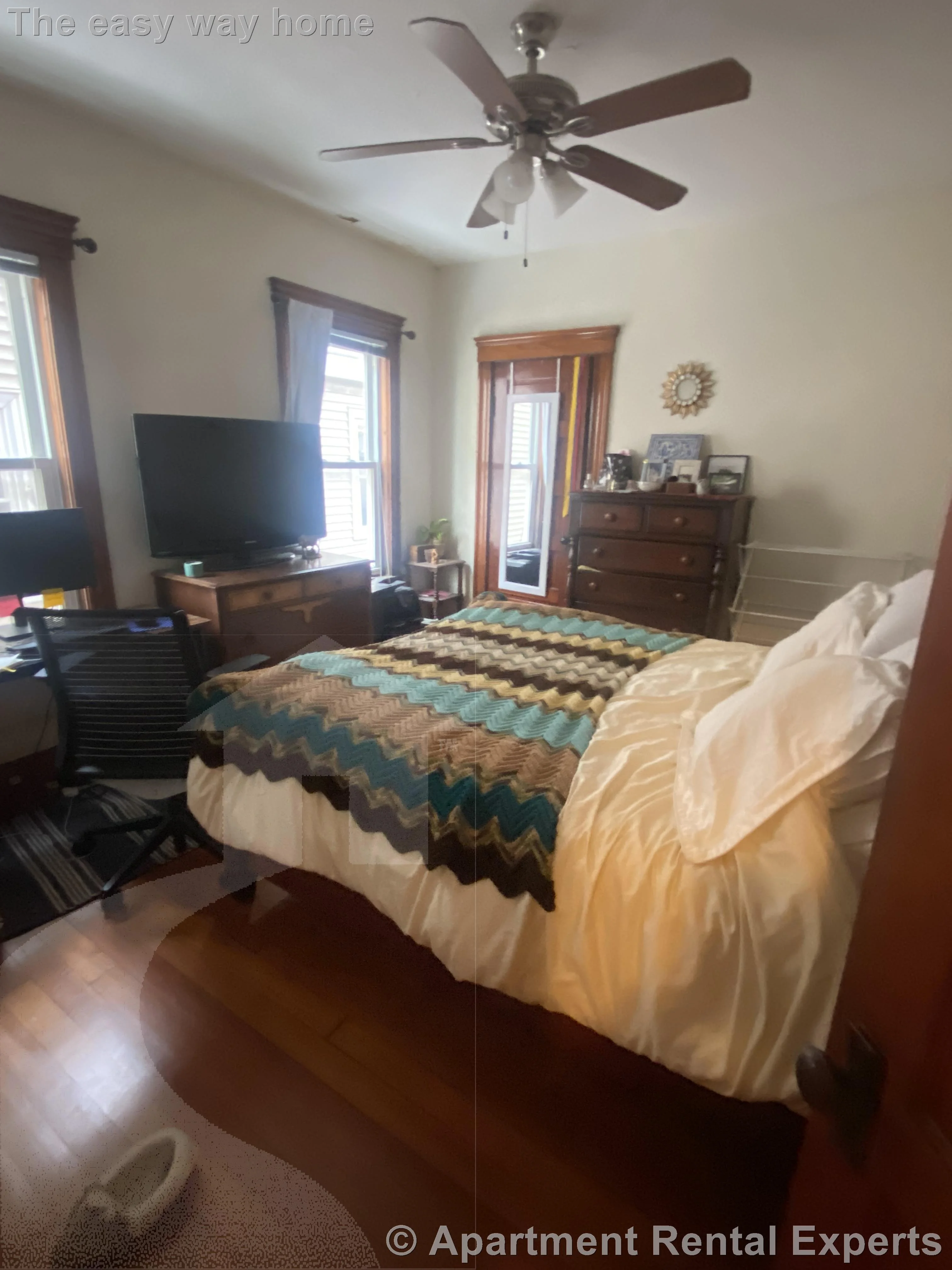 2 bed, 1 bath apartment for rent at 12 Charles E Ryan Rd Unit 1, Magoun Square — photo 9 of 17