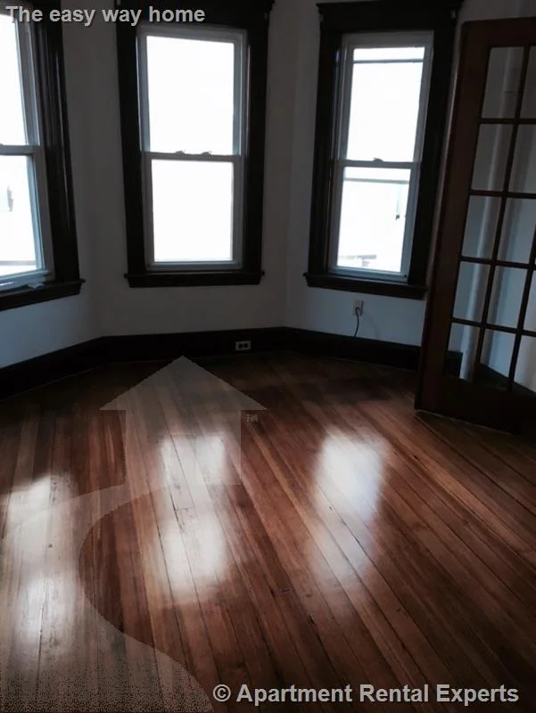 2 bed, 1 bath apartment for rent at 12 Charles E Ryan Rd Unit 1, Magoun Square — photo 6 of 17