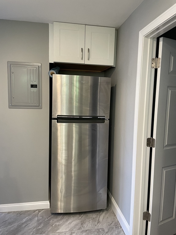 2 bed, 1 bath apartment for rent at 12 Charles Unit 3, Salem — photo 5 of 12