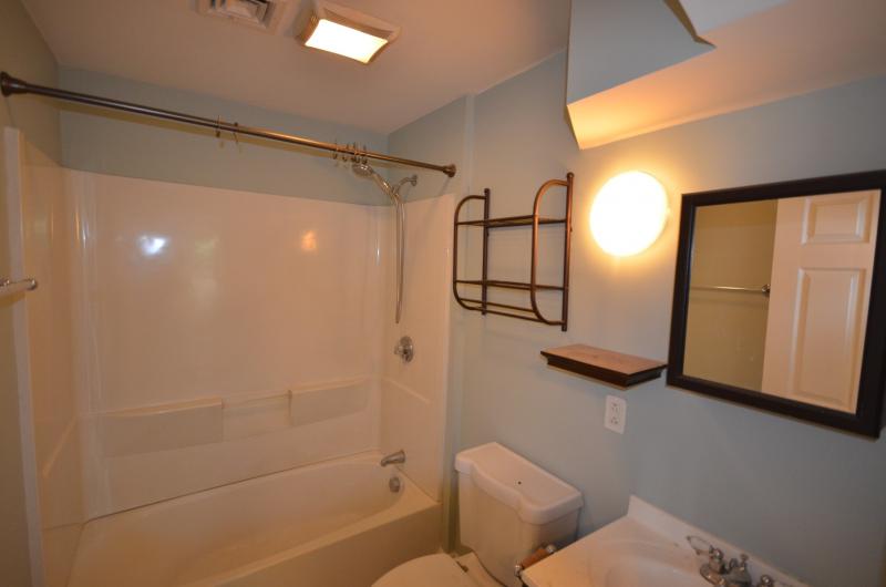 1.5 bed, 1 bath apartment for rent at 12 Cheever Ct Unit 1, East Boston — photo 6 of 7