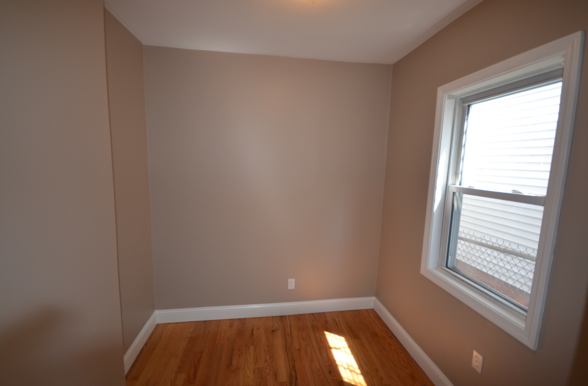1.5 bed, 1 bath apartment for rent at 12 Cheever Ct Unit 1, East Boston — photo 5 of 7