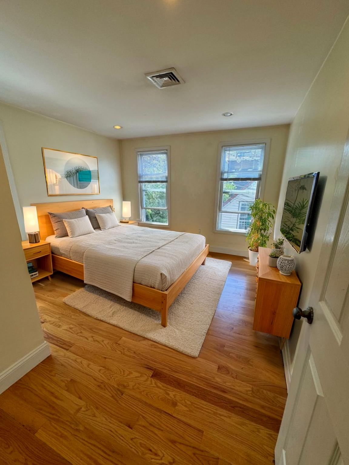 1.5 bed, 1 bath apartment for rent at 12 Cheever Ct Unit 2, East Boston — photo 3 of 9