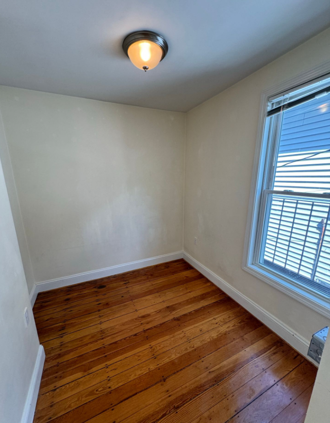 1.5 bed, 1 bath apartment for rent at 12 Cheever Ct Unit 2, East Boston — photo 5 of 9