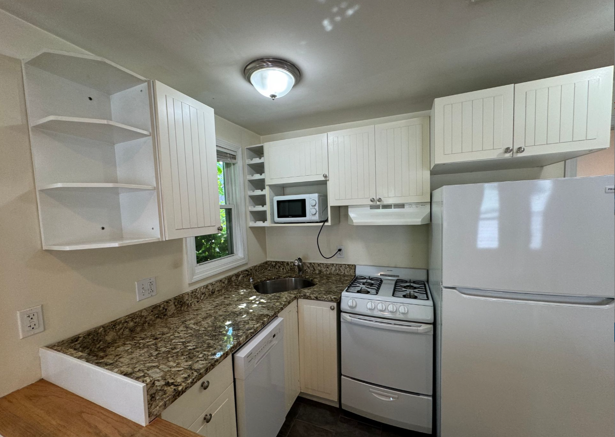 1.5 bed, 1 bath apartment for rent at 12 Cheever Ct Unit 2, East Boston — photo 8 of 9