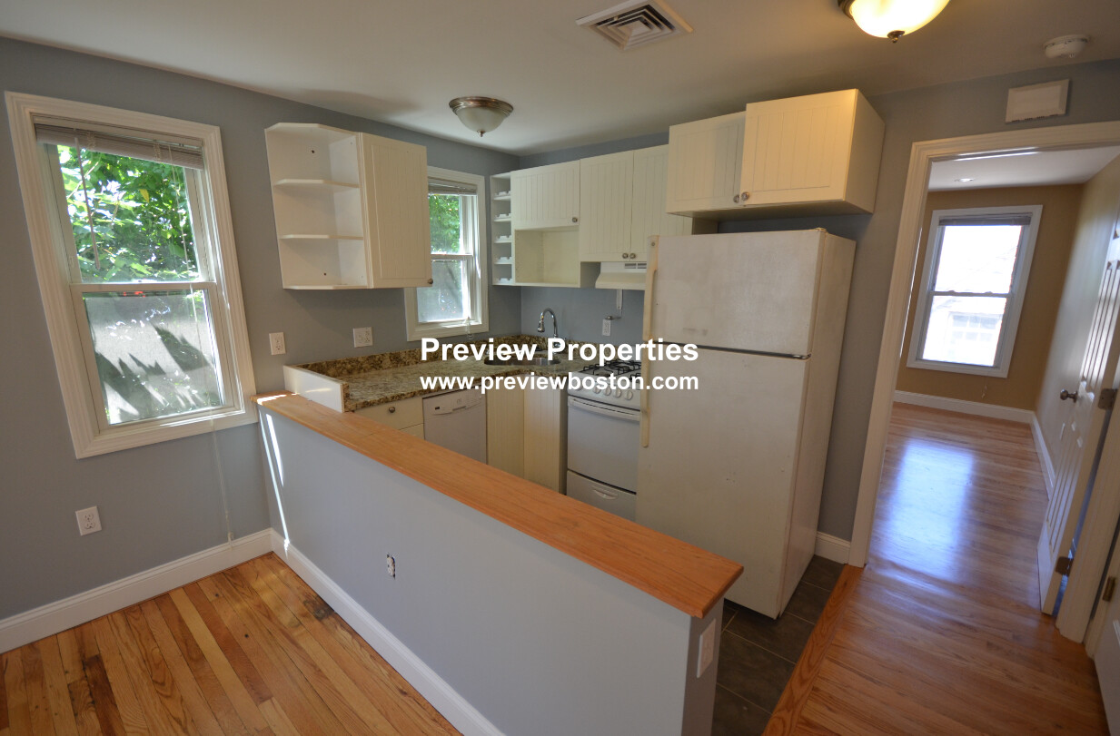 1 bed, 1 bath apartment for rent at 12 Cheever Ct Unit 2P, East Boston