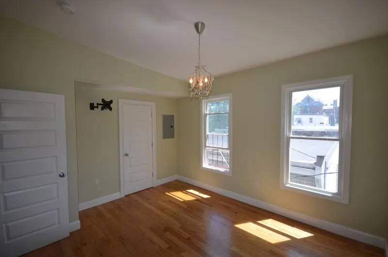 2.5 bed, 1 bath apartment for rent at 12 Cheever Ct Unit 3, East Boston — photo 6 of 10