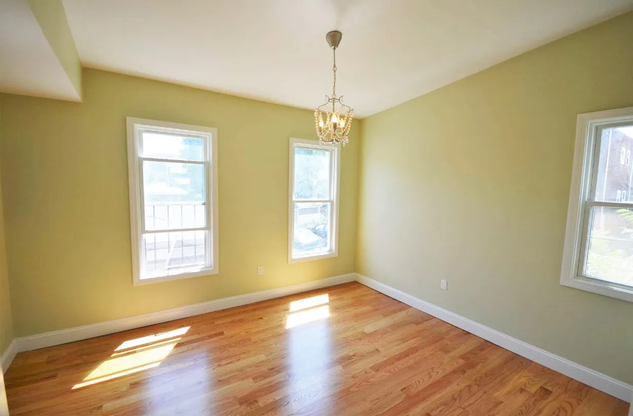 2.5 bed, 1 bath apartment for rent at 12 Cheever Ct Unit 3, East Boston — photo 4 of 10