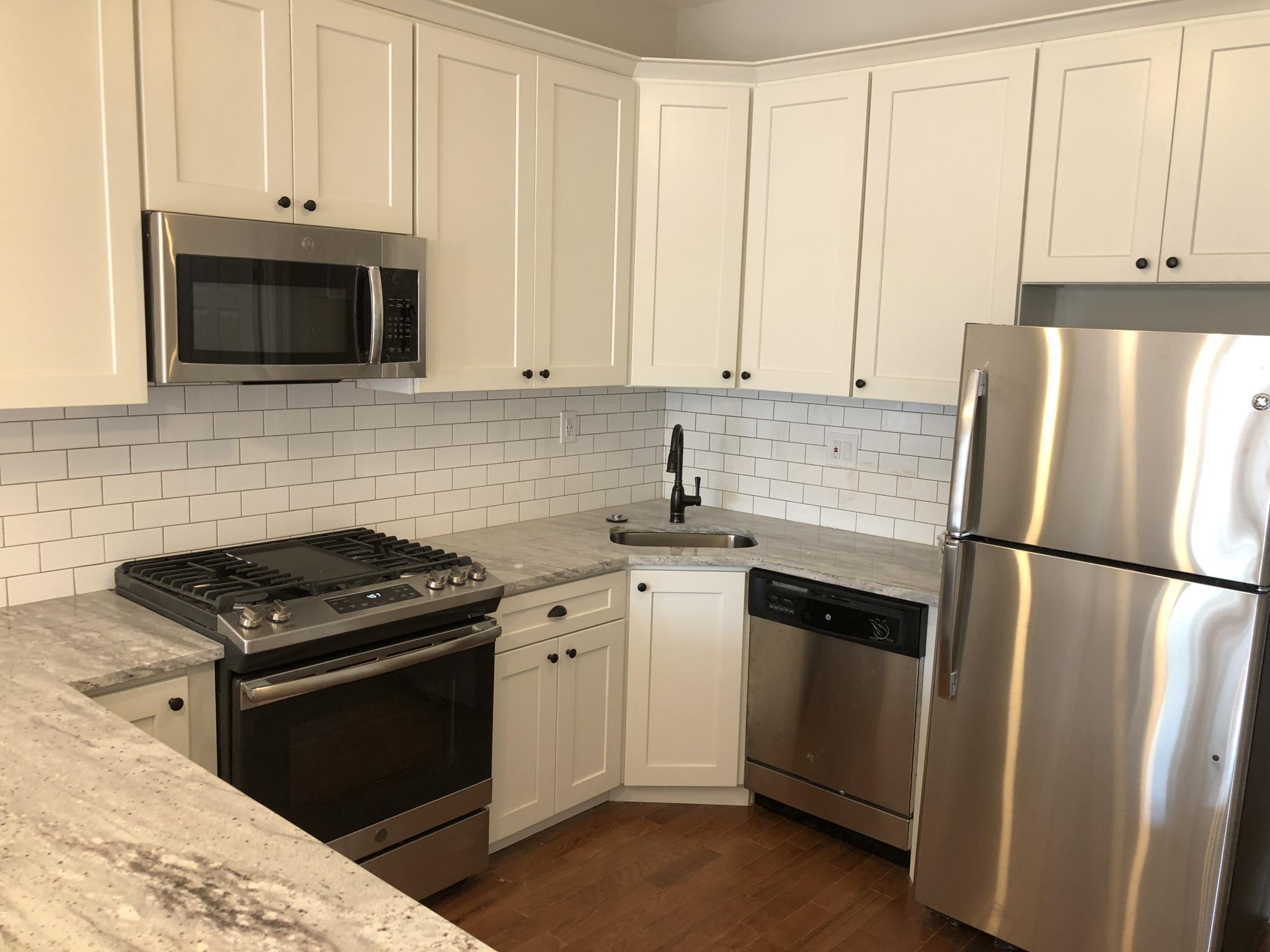 2.5 bed, 1 bath apartment for rent at 12 Chelsea St Unit 4, East Boston — photo 4 of 17
