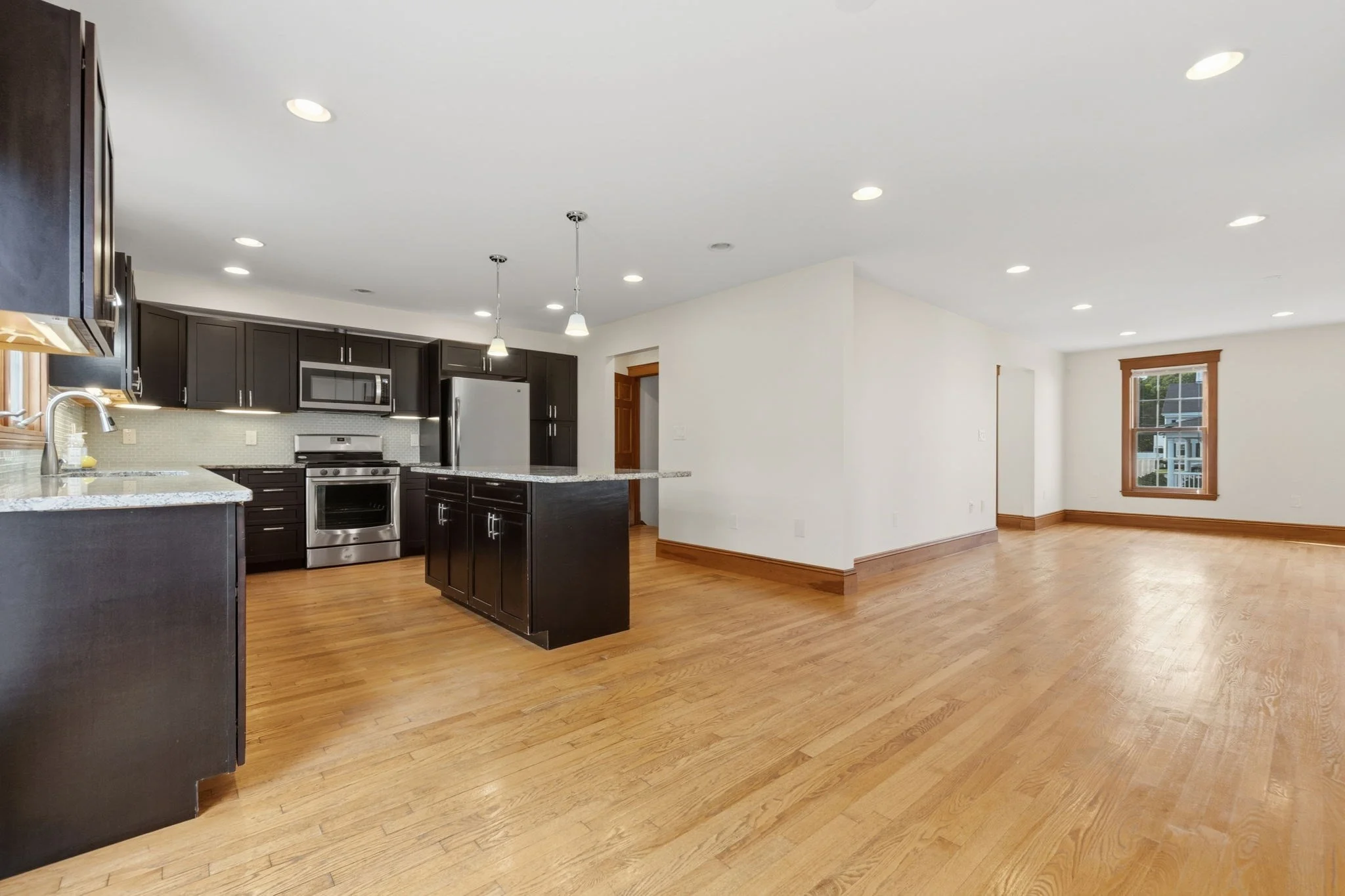 3 bed, 2 bath apartment for rent at 12 Cherry St Unit 4, Danvers — photo 13 of 38