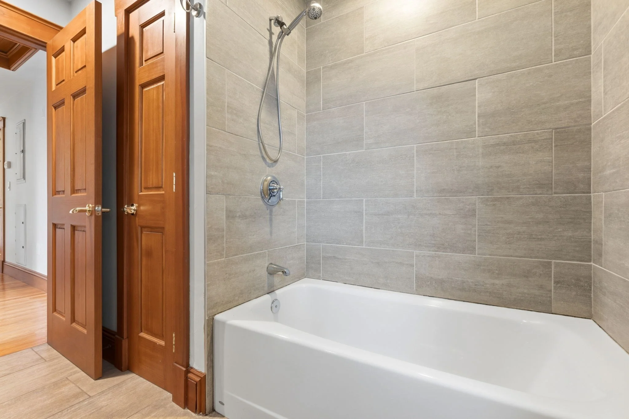 3 bed, 2 bath apartment for rent at 12 Cherry St Unit 4, Danvers — photo 33 of 38