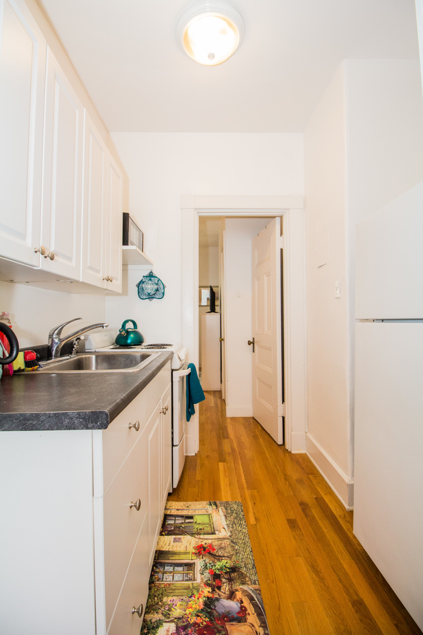 1 bed, 1 bath apartment for rent at 12 Chiswick Rd Unit 1, Brighton — photo 4 of 8