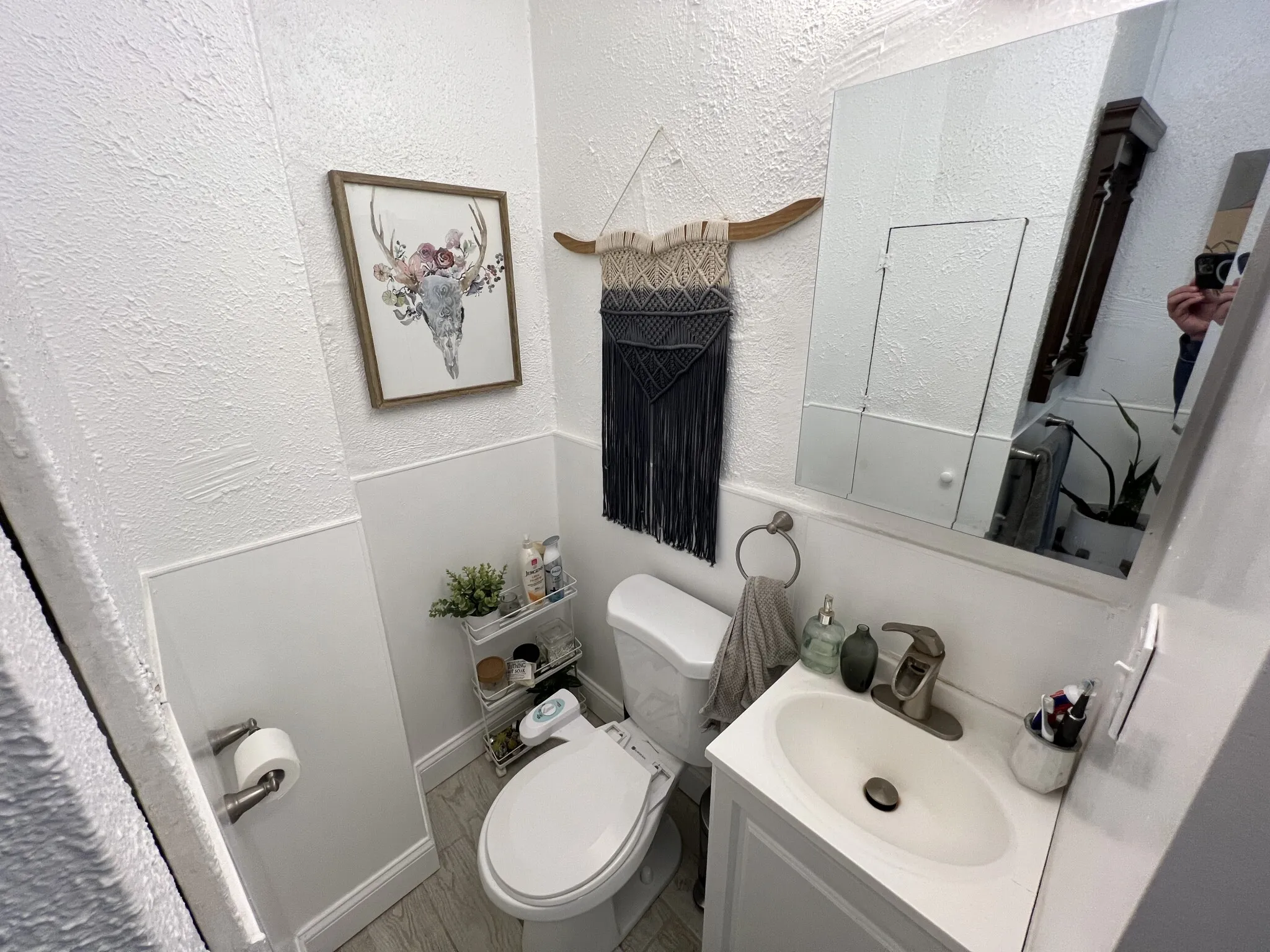 1 bed, 1 bath apartment for rent at 12 Claremon St Unit 12#2, Teele Square — photo 16 of 31