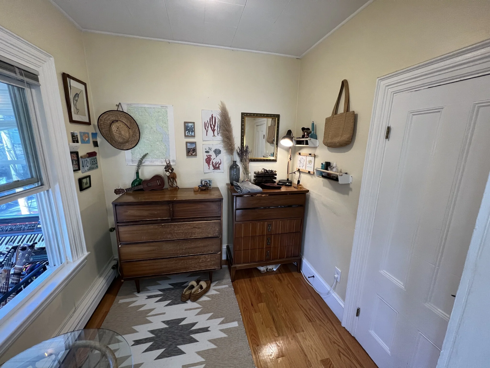 1 bed, 1 bath apartment for rent at 12 Claremon St Unit 12#2, Teele Square — photo 29 of 31