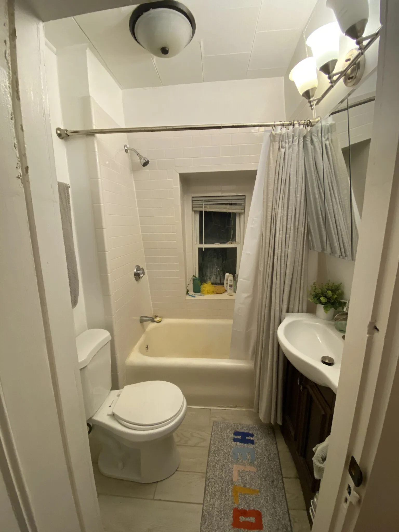 1.5 bed, 1 bath apartment for rent at 12 Claremon St Unit 3, Teele Square — photo 23 of 27