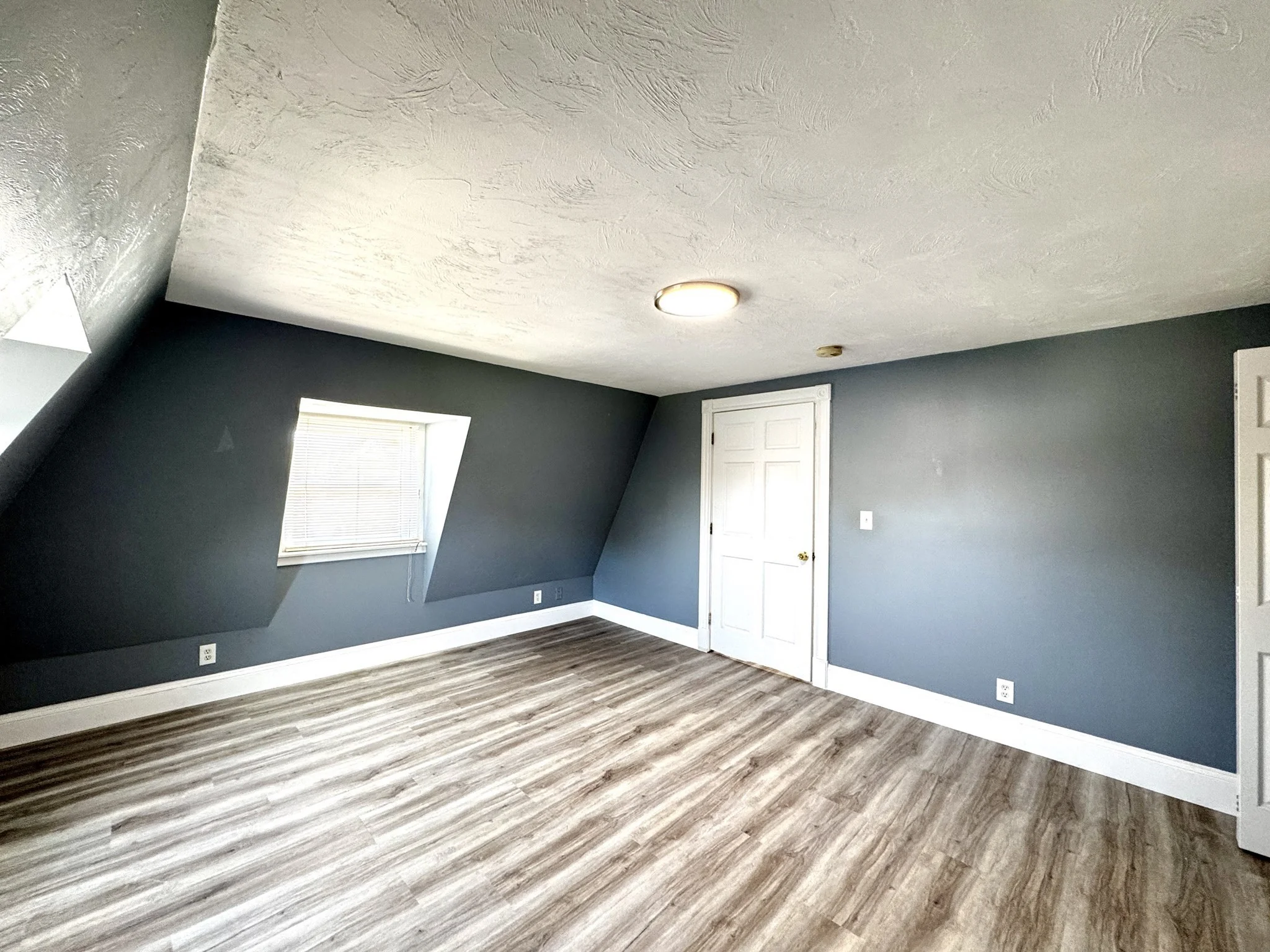 2 bed, 1 bath apartment for rent at 12 Clark St Unit 3, Quincy — photo 3 of 13