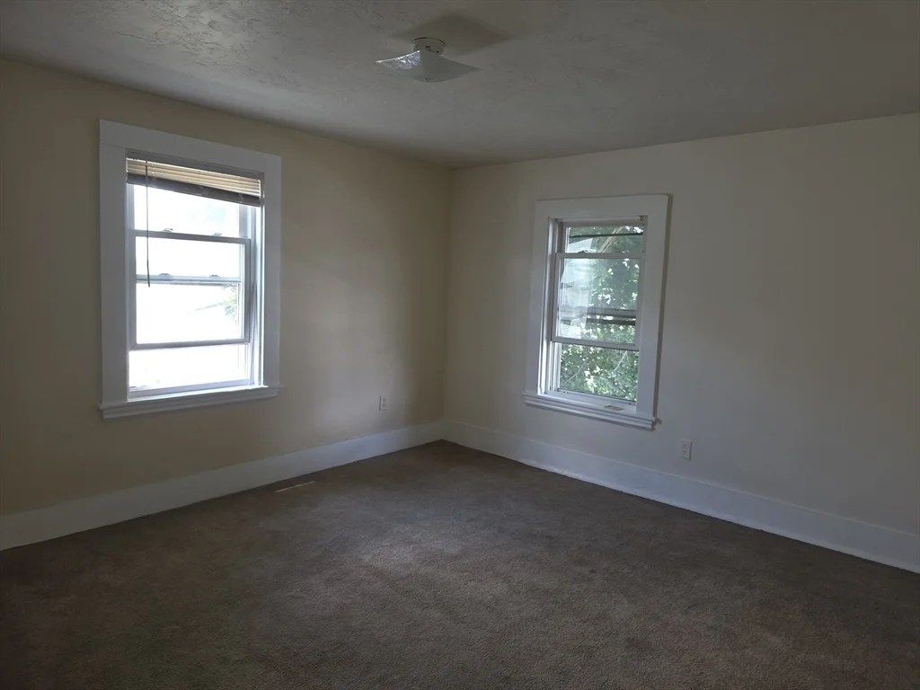 2 bed, 1 bath apartment for rent at 12 Clinton St Unit 2-L, Waltham — photo 5 of 6