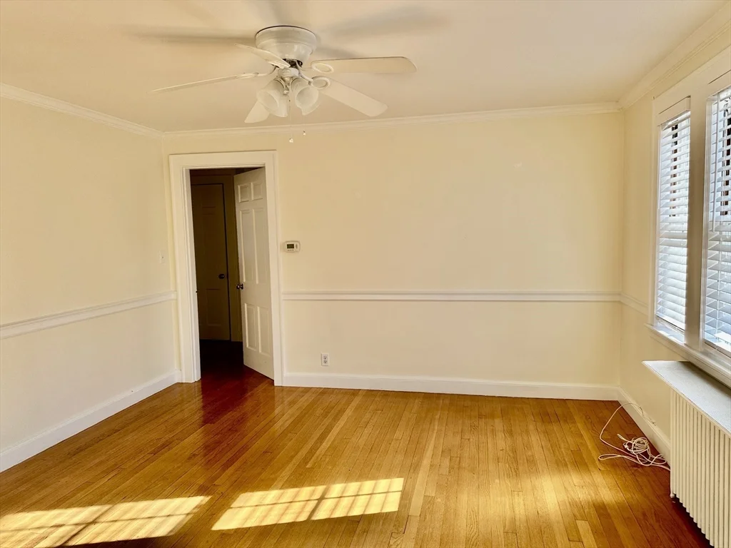 2 bed, 1 bath apartment for rent at 12 Cloelia Ter Unit 12, Newtonville — photo 2 of 9