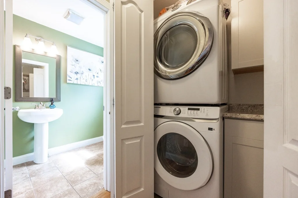 4 bed, 2 bath apartment for rent at 12 Cody Ln, Raynham — photo 17 of 33