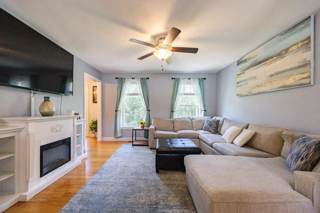 4 bed, 2 bath apartment for rent at 12 Cody Ln, Raynham — photo 15 of 33