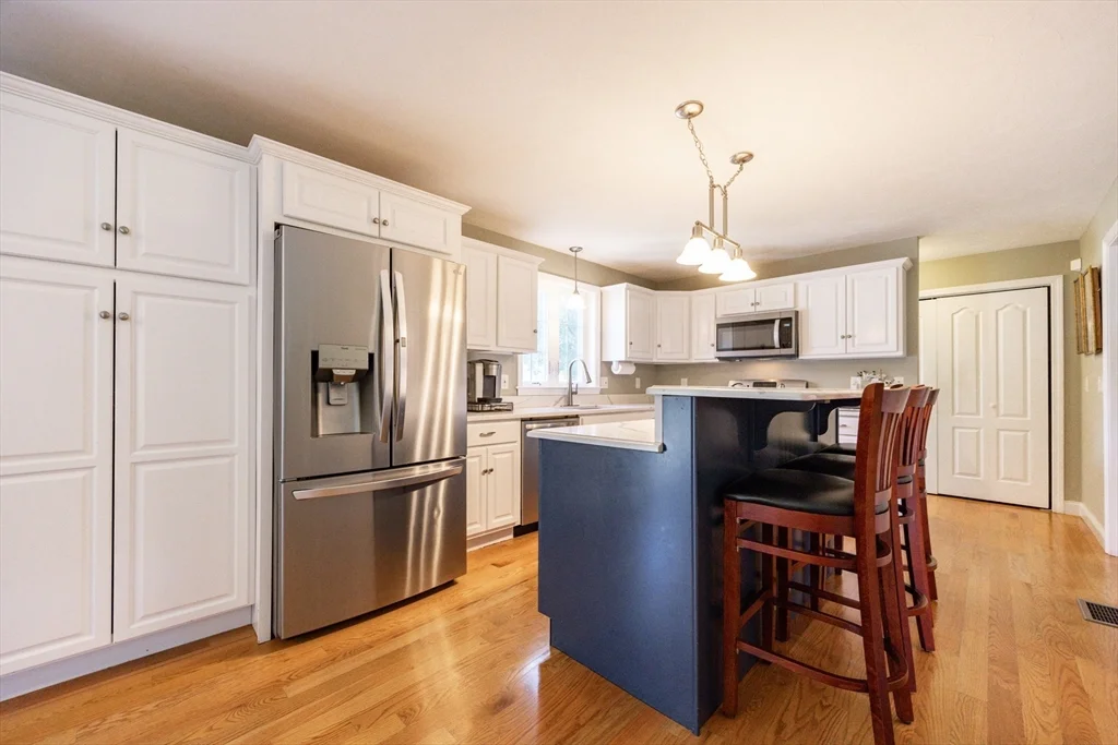 4 bed, 2 bath apartment for rent at 12 Cody Ln, Raynham — photo 10 of 33