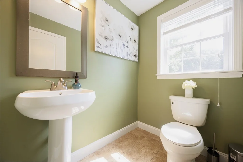 4 bed, 2 bath apartment for rent at 12 Cody Ln, Raynham — photo 18 of 33