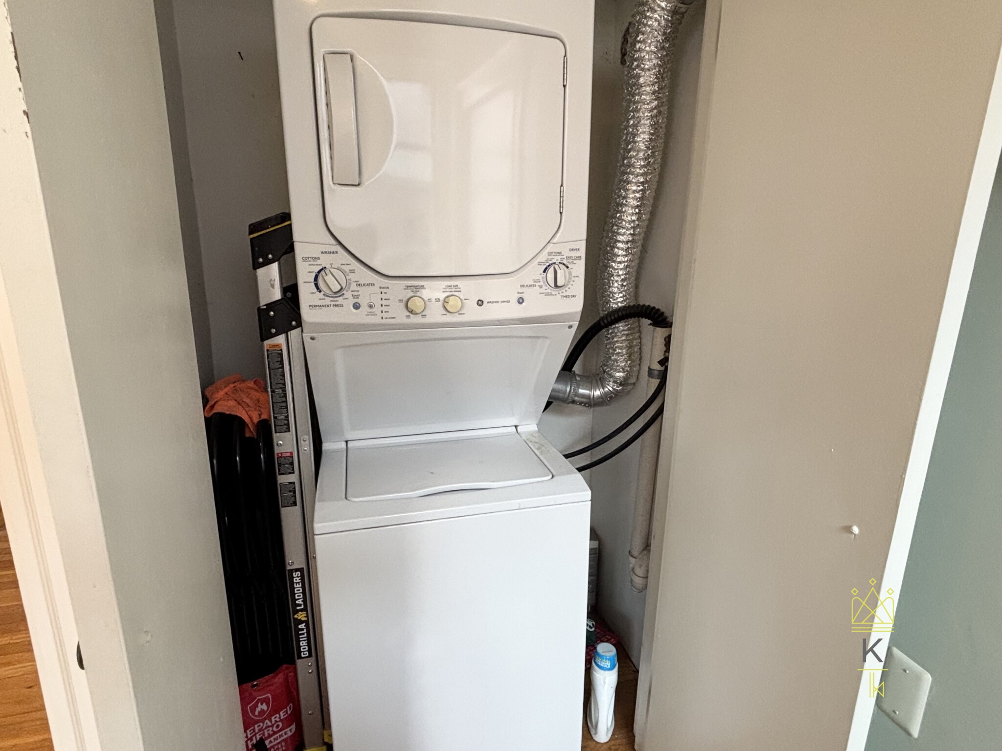 2 bed, 1 bath apartment for rent at 12 Colbourne Cres Unit 2, Aspinwall Hill — photo 13 of 17