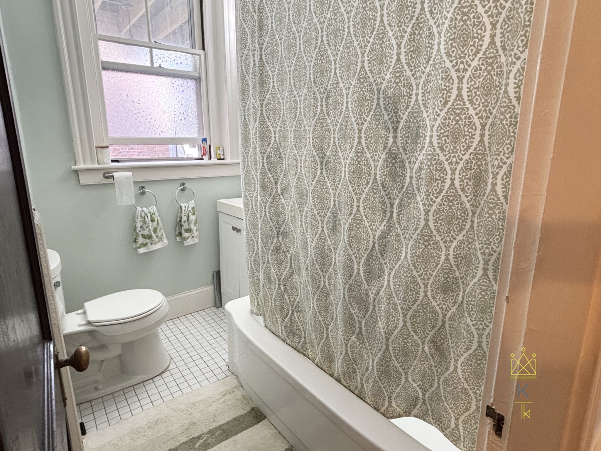 2 bed, 1 bath apartment for rent at 12 Colbourne Cres Unit 2, Aspinwall Hill — photo 11 of 17