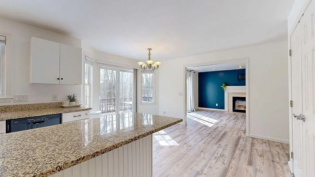 4 bed, 2 bath apartment for rent at 12 Coldbrook Rd, Millbury — photo 4 of 42