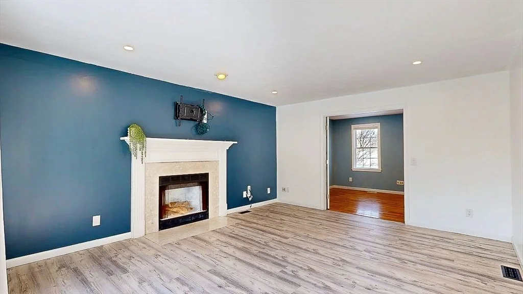 4 bed, 2 bath apartment for rent at 12 Coldbrook Rd, Millbury — photo 11 of 42