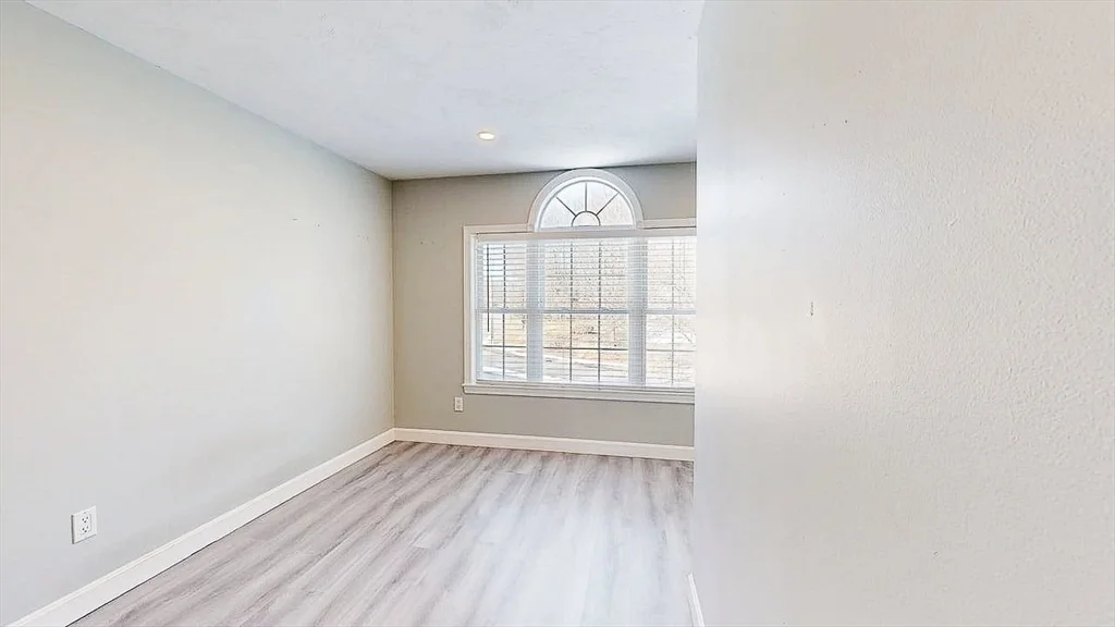 4 bed, 2 bath apartment for rent at 12 Coldbrook Rd, Millbury — photo 24 of 42
