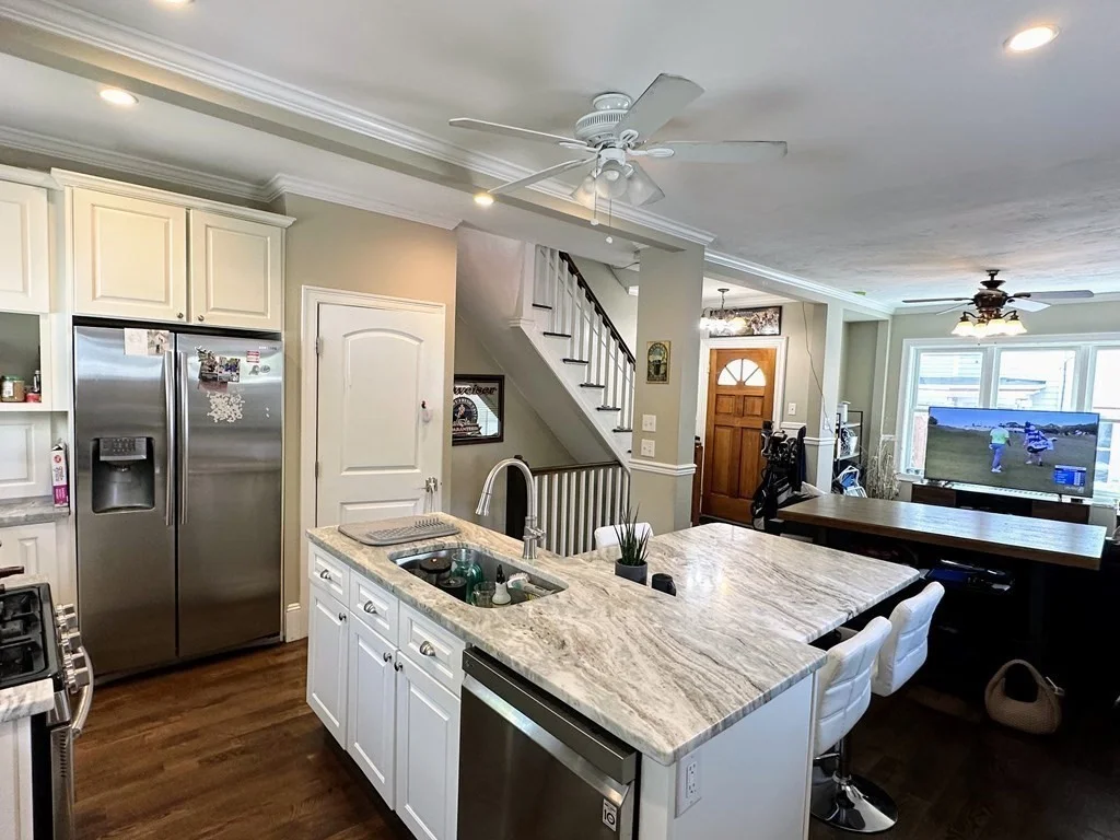 4 bed, 2 bath apartment for rent at 12 Colebrook St, Boston