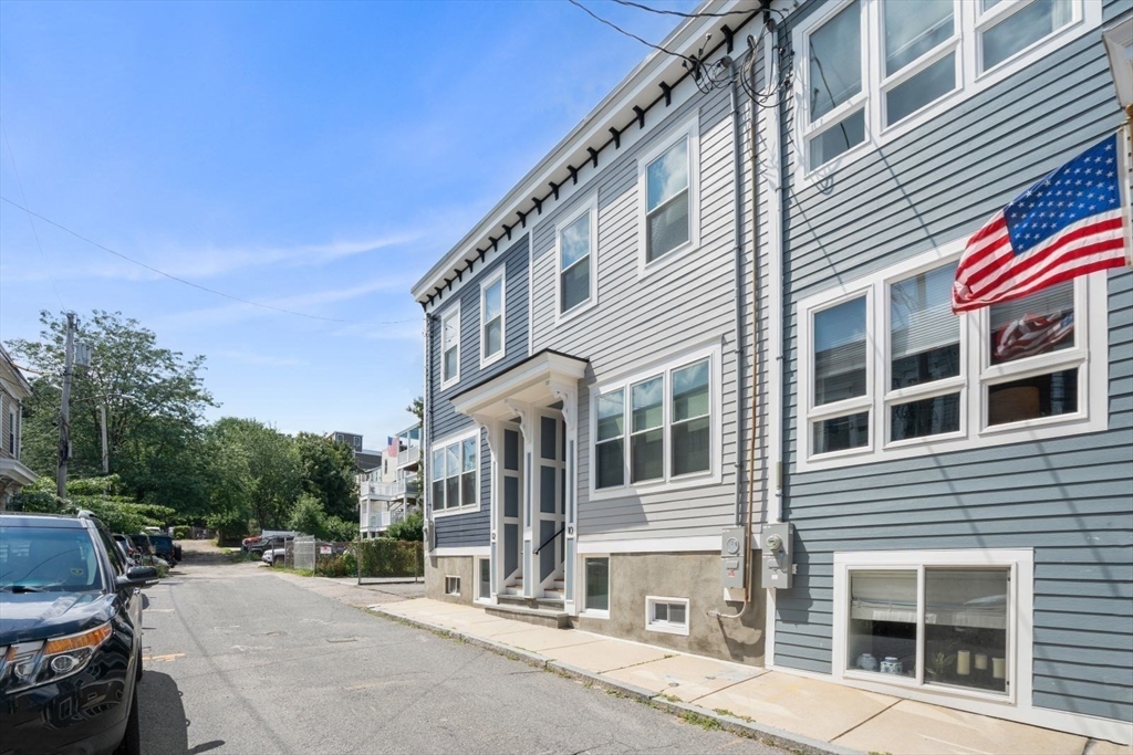 4 bed, 2 bath apartment for rent at 12 Colebrook St Unit -, South Boston — photo 28 of 32