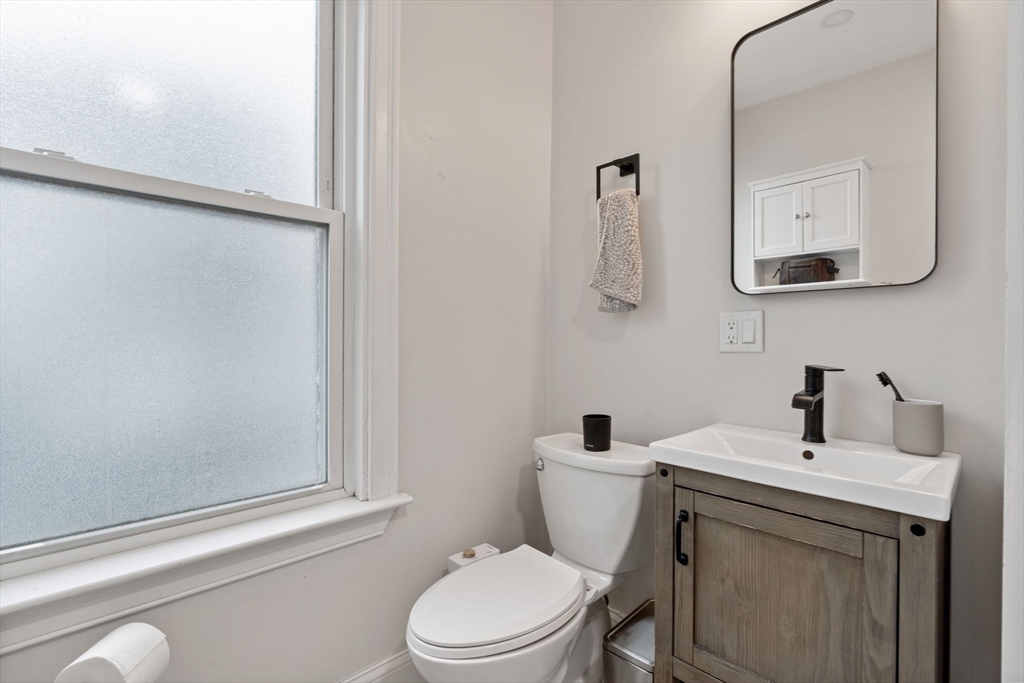 4 bed, 2 bath apartment for rent at 12 Colebrook St Unit -, South Boston — photo 10 of 32