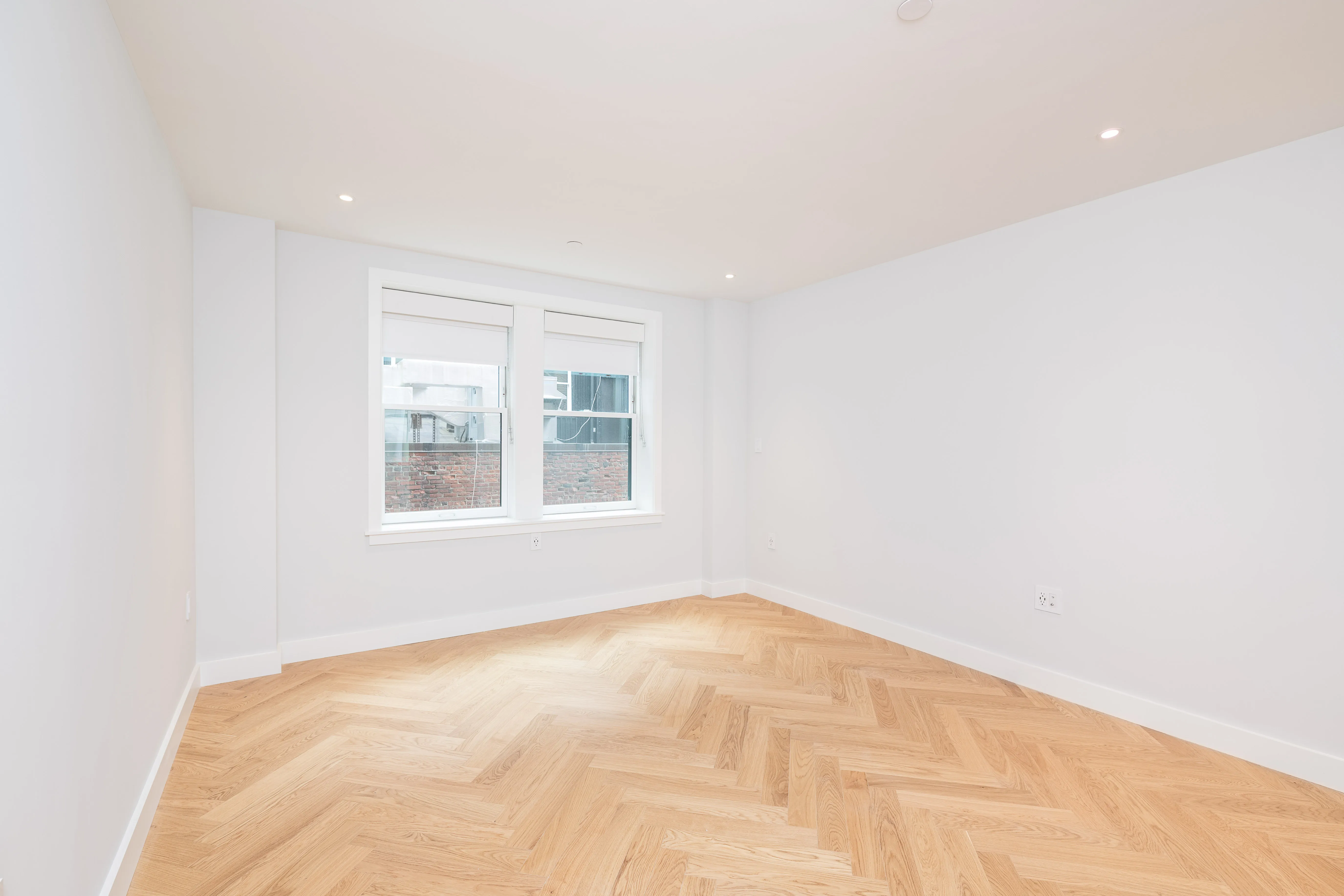 Studio bed, 1 bath apartment for rent at 12 Commonwealth Ave Unit 204, Back Bay — photo 2 of 6
