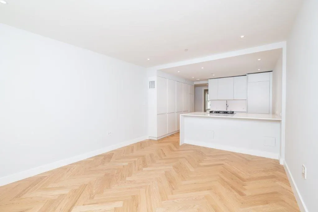 1 bed, 1 bath apartment for rent at 12 Commonwealth Ave Unit 303, Back Bay — photo 2 of 10