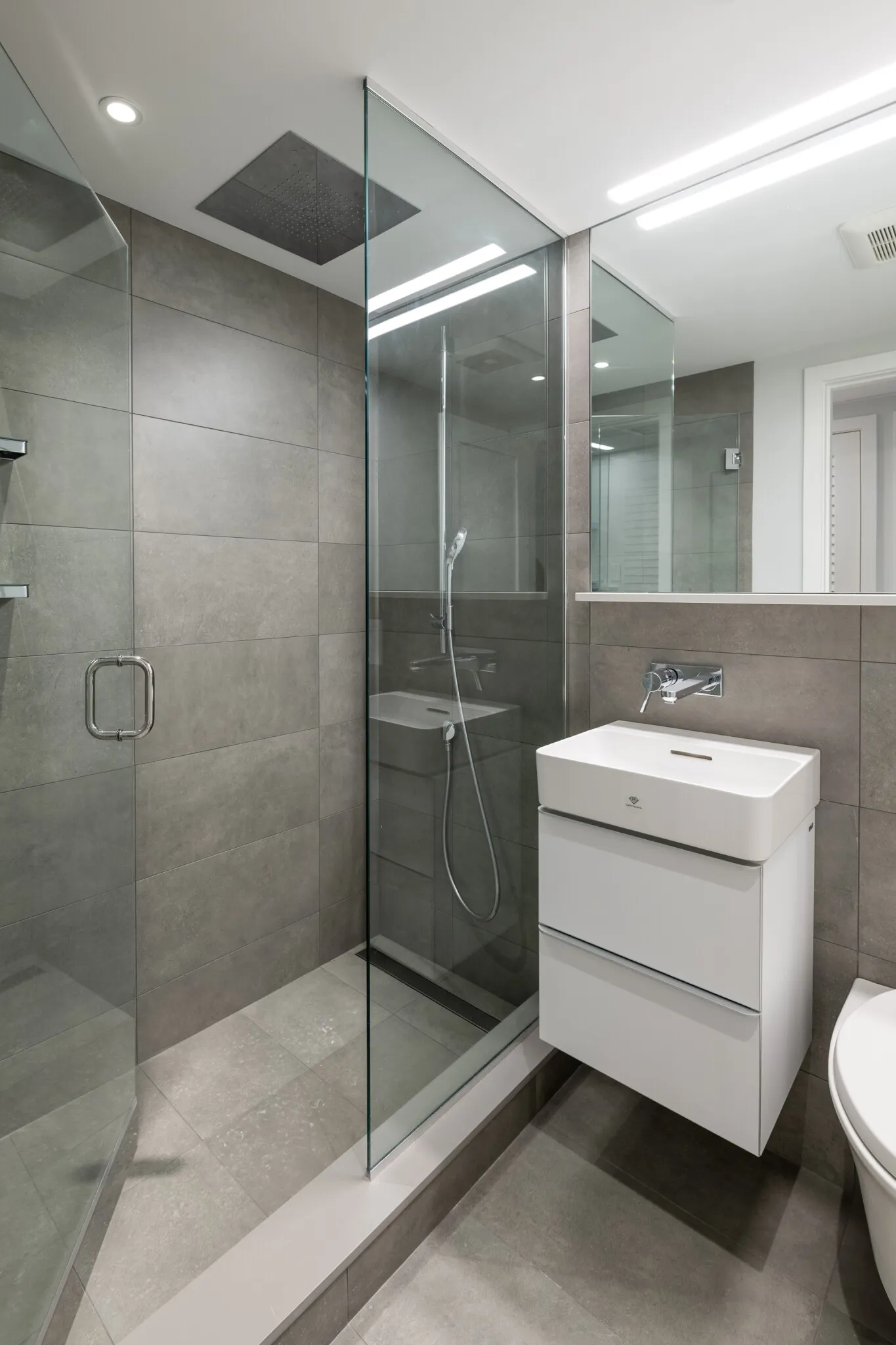 Studio bed, 1 bath apartment for rent at 12 Commonwealth Ave Unit 308, Back Bay — photo 3 of 6
