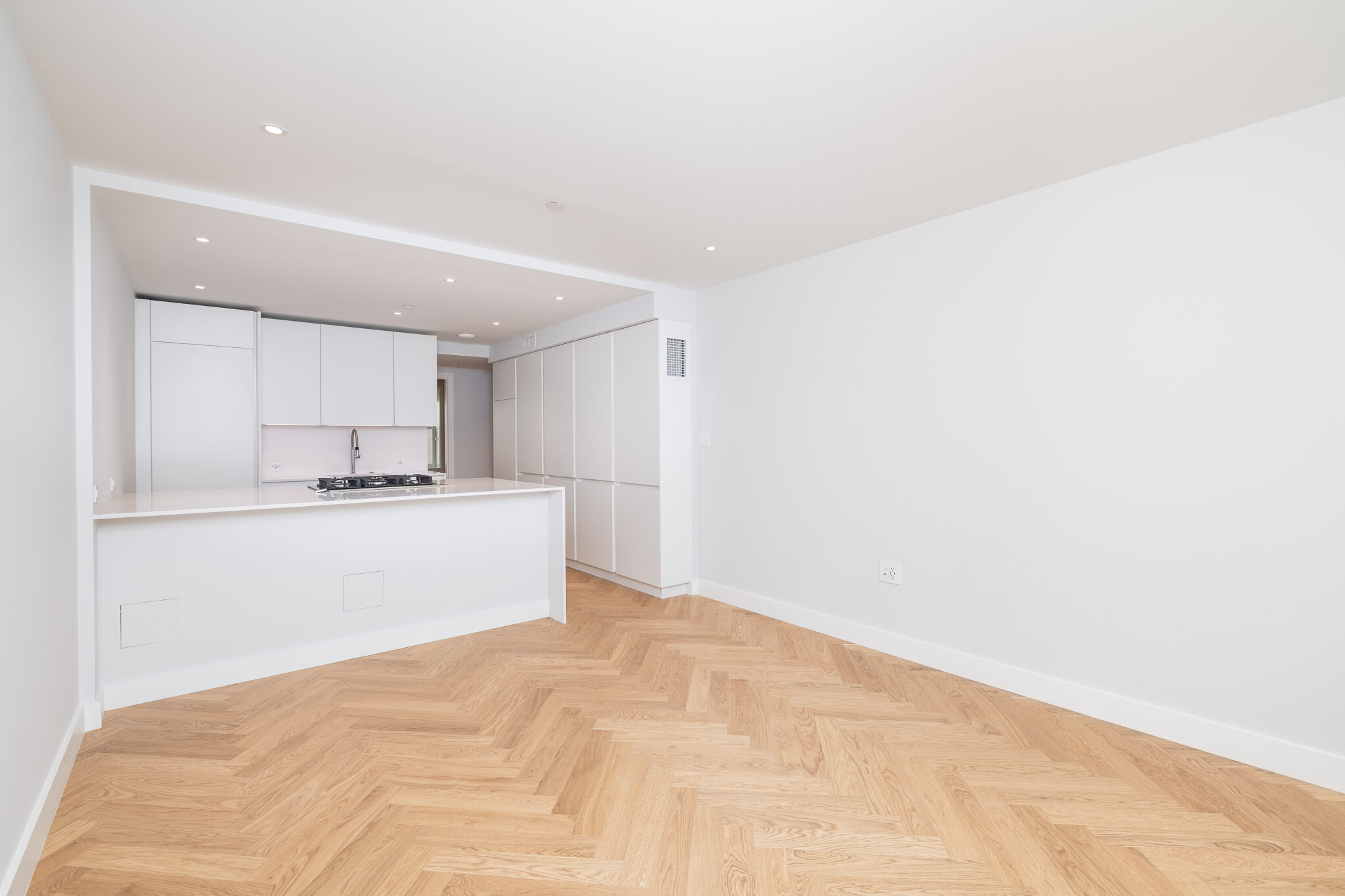 1 bed, 1 bath apartment for rent at 12 Commonwealth Ave Unit 405, Back Bay — photo 1 of 10