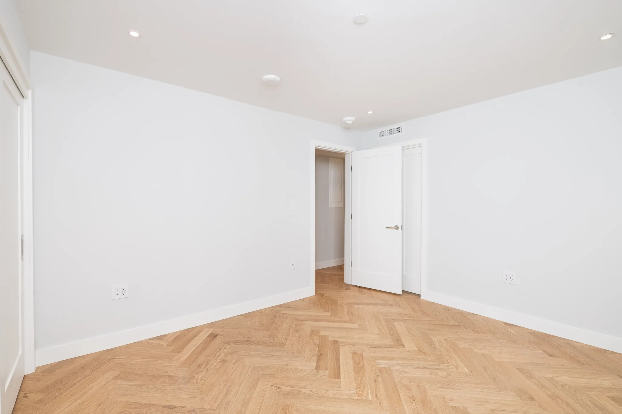 1 bed, 1 bath apartment for rent at 12 Commonwealth Ave Unit 505, Back Bay — photo 6 of 8