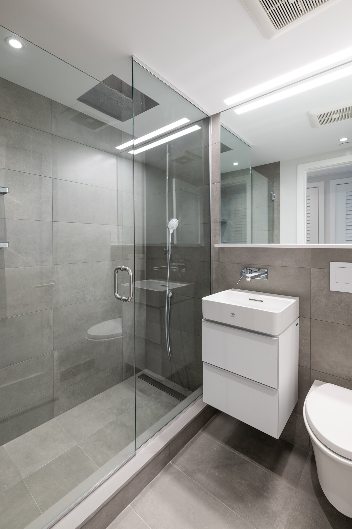 Studio bed, 1 bath apartment for rent at 12 Commonwealth Ave Unit 608-CF, Back Bay — photo 3 of 17