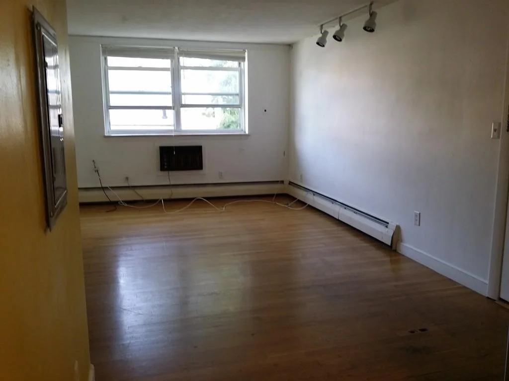 2 bed, 1 bath apartment for rent at 12 Commonwealth Ct Unit 15, Brighton — photo 6 of 12